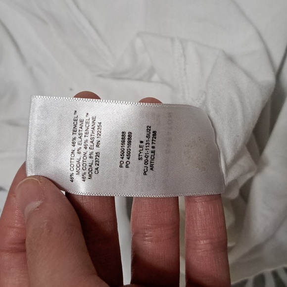 The Group by Babaton Foundation Twist-back Tank - Picture 6 of 7